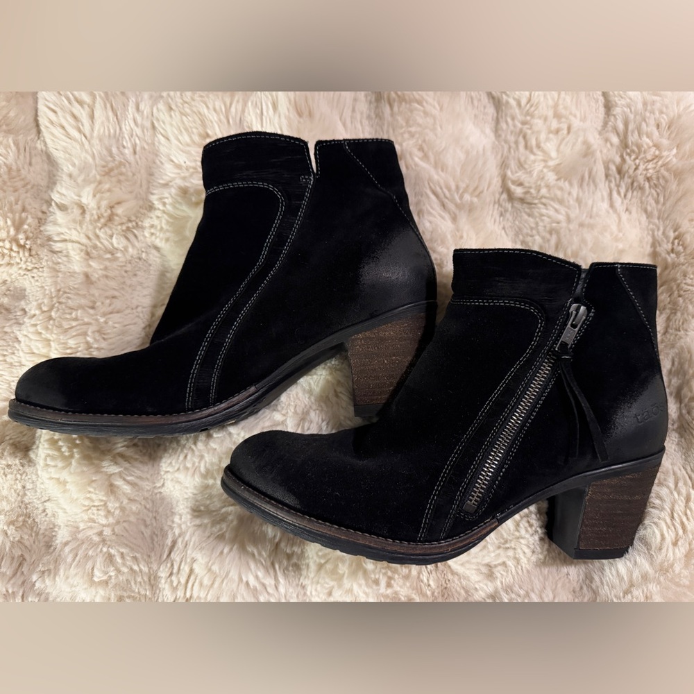 Taos Suede ankle boot